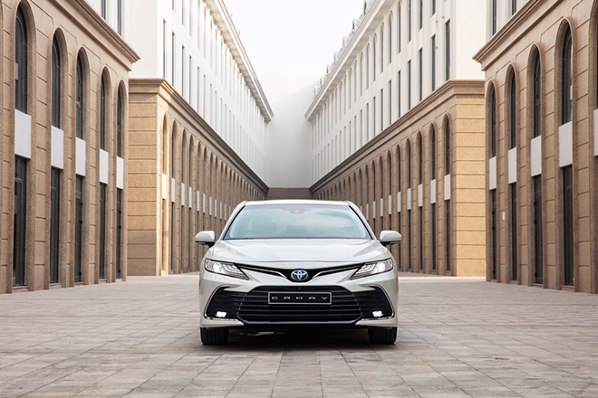 Giá lăn bánh Toyota Camry tháng 2/2022 kèm khuyến mại hấp dẫn khách Việt ảnh 3