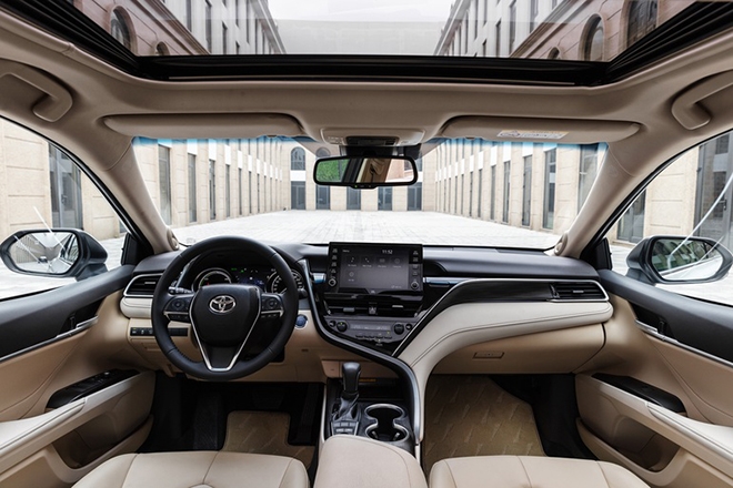 Giá lăn bánh Toyota Camry mới nhất tháng 9/2022: Siêu hấp dẫn, ‘nghiền nát’ Mazda6 và Kia K5 ảnh 7