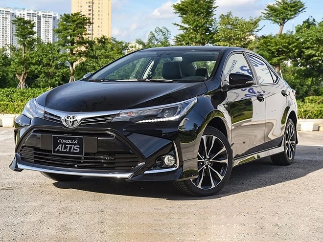 Giá lăn bánh Toyota Corolla Altis tháng 2/2022: Ưu đãi ngập tràn, so kè Kia K3 và Hyundai Elantra ảnh 2