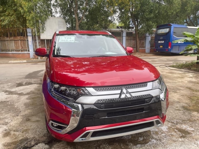 Mitsubishi Outlander 2022 nhận cọc: Giá hút khách Việt, trang bị đe nẹt Mazda CX-5 và Hyundai Tucson ảnh 2