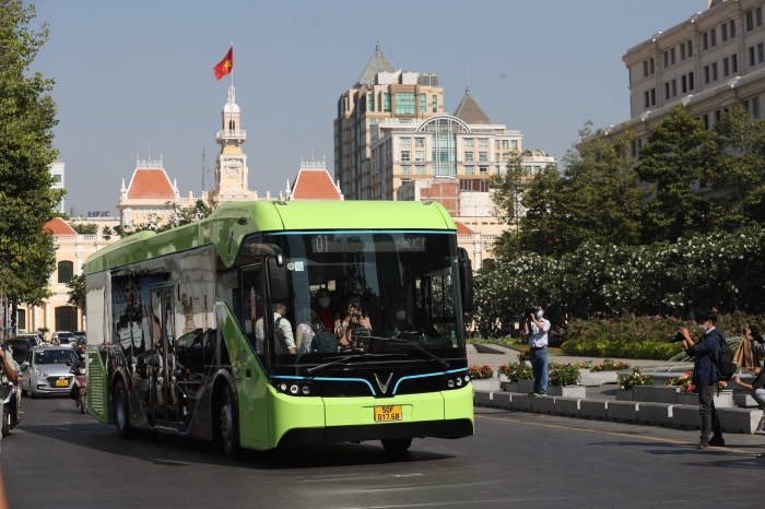 VinBus khai trương tuyến buýt điện đầu tiên kết nối mạng lưới vận tải công cộng TP.HCM ảnh 5