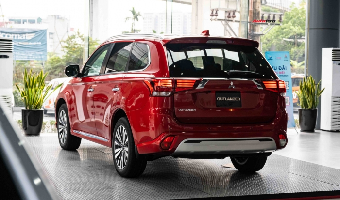 Chi tiết Mitsubishi Outlander 2022 vừa về Việt Nam: Giá hấp dẫn, đe doạ Hyundai Tucson và Mazda CX-5 ảnh 4