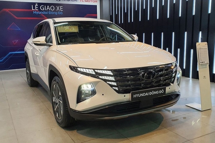 Giá Hyundai Tucson 2022 bất ngờ biến động 90 triệu đồng, khiến Mazda CX-5 và Honda CR-V ngẩn ngơ ảnh 1