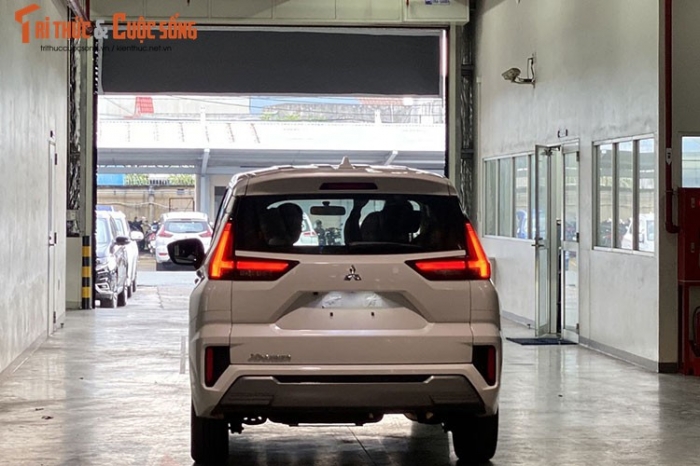 Cận cảnh Mitsubishi Xpander 2022 vừa về đại lý Việt Nam: Thiết kế và trang bị áp đảo Suzuki Ertiga ảnh 10