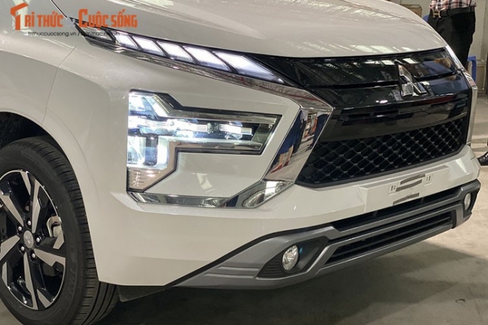 Cận cảnh Mitsubishi Xpander 2022 vừa về đại lý Việt Nam: Thiết kế và trang bị áp đảo Suzuki Ertiga ảnh 4