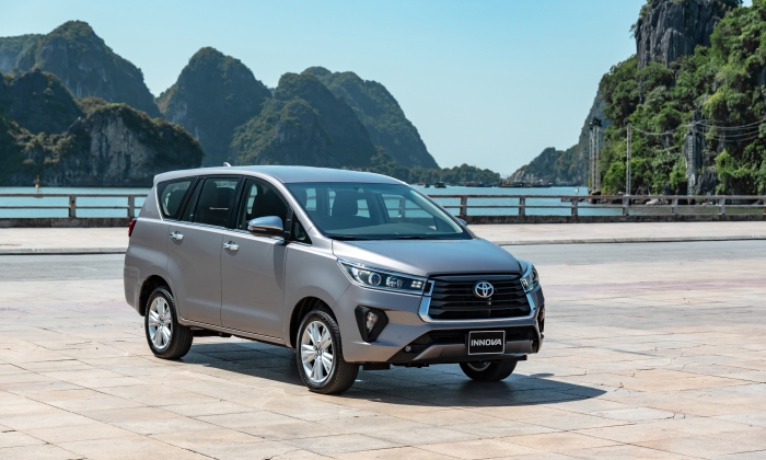 Toyota Innova gây bão thị trường Việt nhờ giảm giá mạnh tay, bám đuổi quyết liệt Mitsubishi Xpander ảnh 1