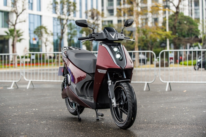 Giữa lúc Honda Vision ‘ngáo giá’, VinFast dùng ưu đãi hấp dẫn hút khách Việt mua xe máy điện ảnh 1