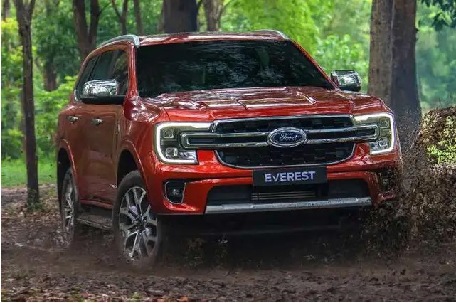 Rò rỉ thông số kỹ thuật Ford Everest 2023 khiến khách Việt phát cuồng, Hyundai Santa Fe chạy té khói ảnh 1