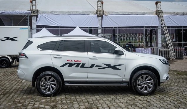 Đối thủ đồng hương của Toyota Fortuner vừa ra mắt đã giảm giá mạnh, quyết gạt giò Hyundai Santa Fe ảnh 4