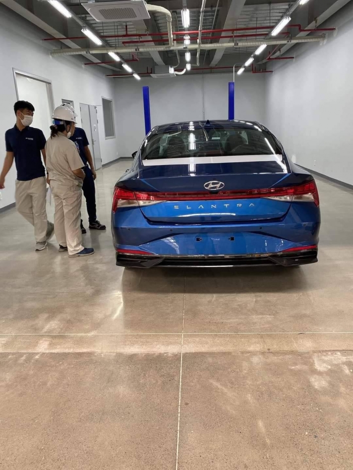 Hyundai Elantra 2022 mới âm thầm cập bến Việt Nam, sẵn sàng đánh úp Toyota Corolla Altis và Kia K3 ảnh 1