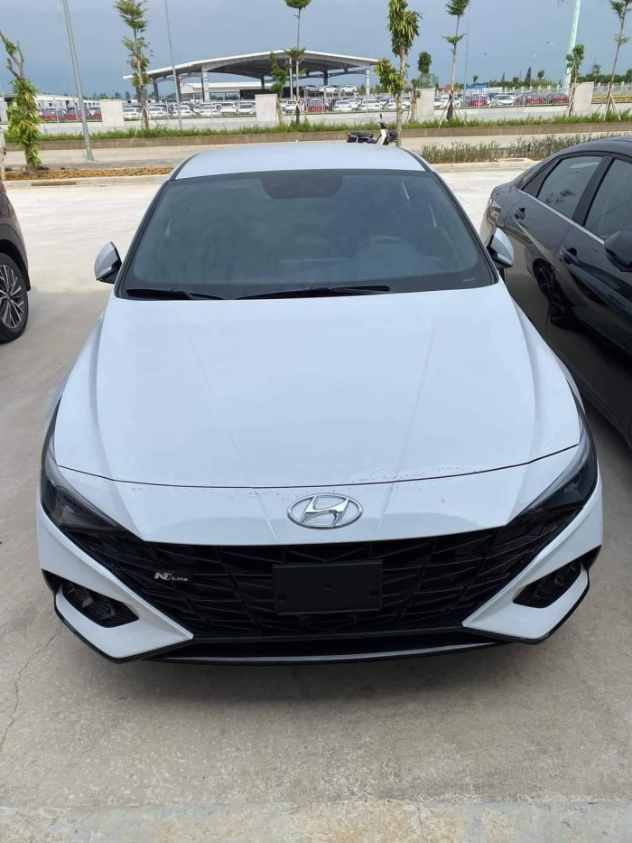 Hyundai Elantra 2022 mới âm thầm cập bến Việt Nam, sẵn sàng đánh úp Toyota Corolla Altis và Kia K3 ảnh 2