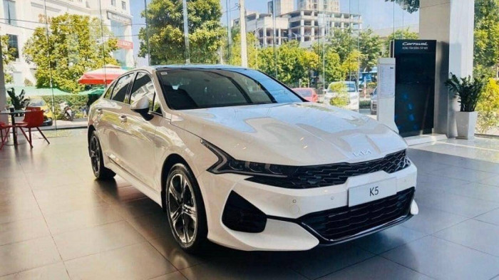 Kia K5 giảm giá sập sàn khiến khách Việt ‘sốt sình sịch’, Toyota Camry và Mazda6 ‘choáng váng’ ảnh 3