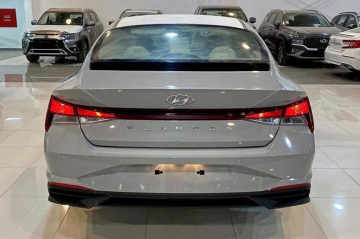 Nhân viên bán hàng thông báo giá Hyundai Elantra 2023 ở mức khó tin, khiến Kia K3 ngẩn ngơ ảnh 4