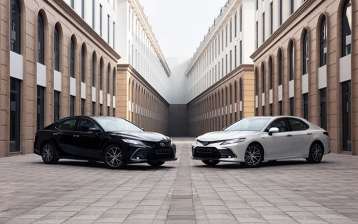 Giá lăn bánh Toyota Camry siêu hấp dẫn trong tháng 10/2023, thách thức Mazda6 và Kia K5 ảnh 1