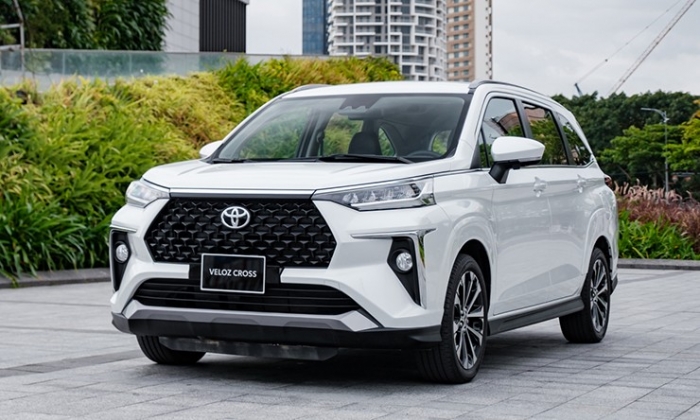 Giá xe Toyota Veloz Cross lăn bánh tháng 10/2023 tưng bừng khuyến mại, đè bẹp Mitsubishi Xpander ảnh 1