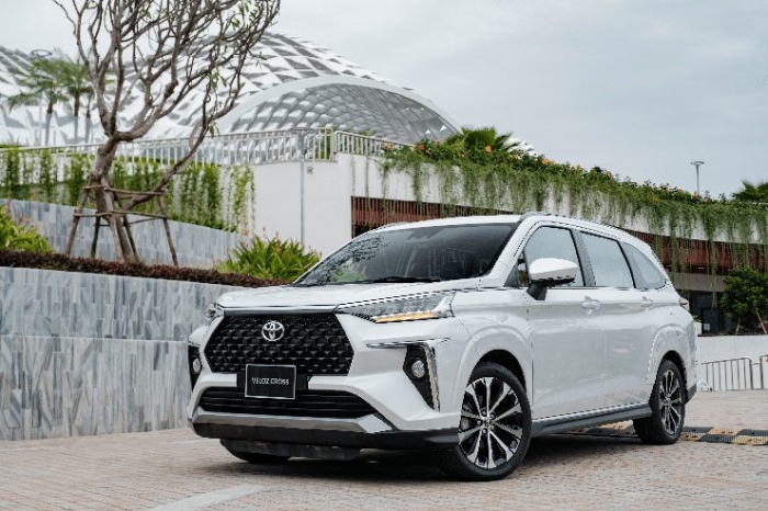 Giá xe Toyota Veloz Cross lăn bánh tháng 10/2023 tưng bừng khuyến mại, đè bẹp Mitsubishi Xpander ảnh 1