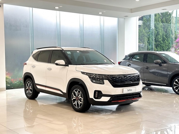 Giá xe Kia Seltos lăn bánh tháng 11/2023: Nhận siêu ưu đãi, so kè độ ‘hot’ với Hyundai Creta ảnh 2