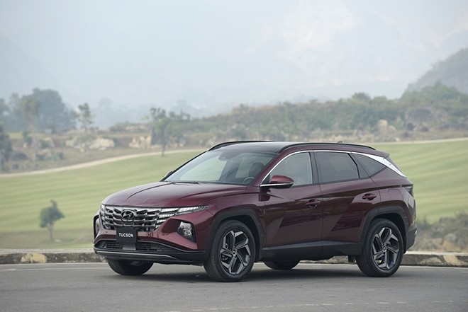 Giá lăn bánh Hyundai Tucson tháng 3/2023: Quá hấp dẫn với khách Việt, làm Honda CR-V ‘ngẩn ngơ’ ảnh 3
