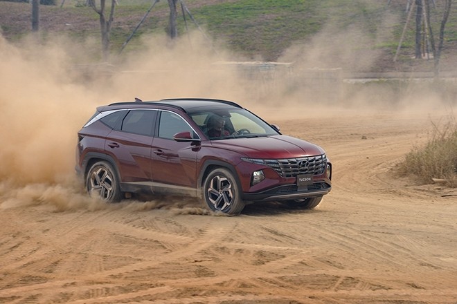 Giá lăn bánh Hyundai Tucson tháng 3/2023: Quá hấp dẫn với khách Việt, làm Honda CR-V ‘ngẩn ngơ’ ảnh 4