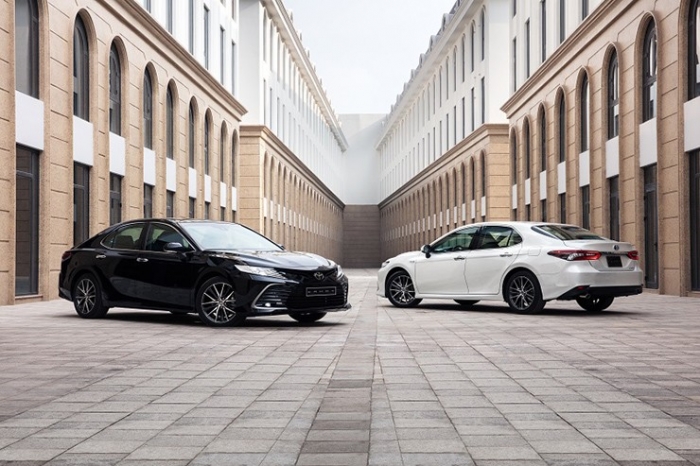 Giá lăn bánh Toyota Camry tháng 8/2023: Quá hời so với đẳng cấp, áp đảo Kia K5 và Mazda6 ảnh 1