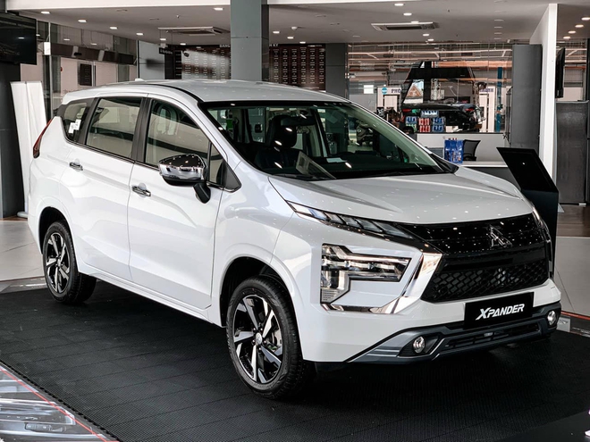 Giá lăn bánh Mitsubishi Xpander mới nhất cuối tháng 11/2024 rẻ vô đối, hạ đo ván Toyota Veloz Cross ảnh 1