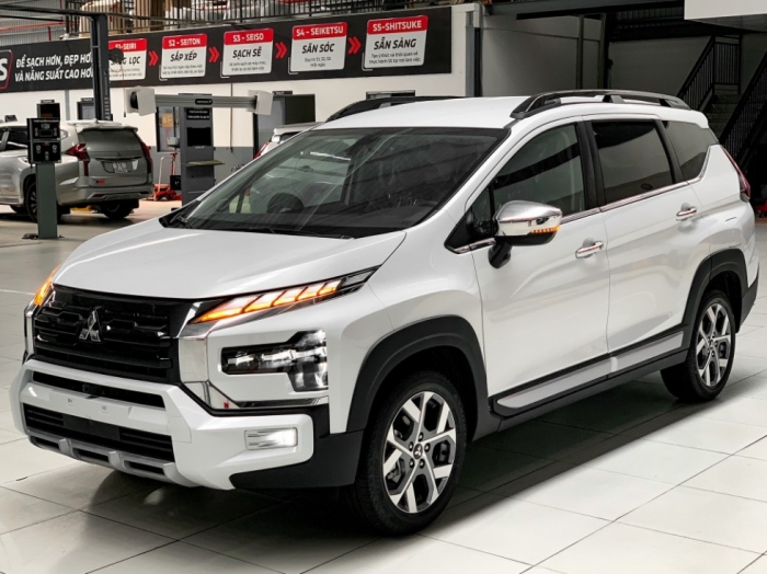 Giá xe Mitsubishi Xpander Cross lăn bánh đầu tháng 12/2024 kèm ưu đãi lớn, hạ đo ván Suzuki XL7 ảnh 1