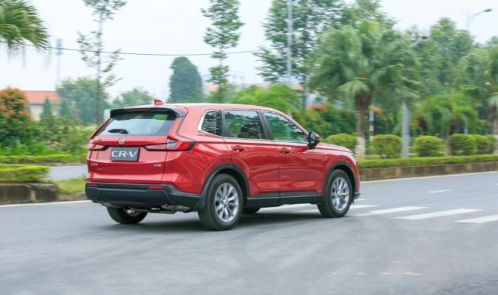 Giá lăn bánh Honda CR-V mới nhất đầu tháng 6/2024 siêu hấp dẫn, đe nẹt Mazda CX-5 và Hyundai Tucson ảnh 3