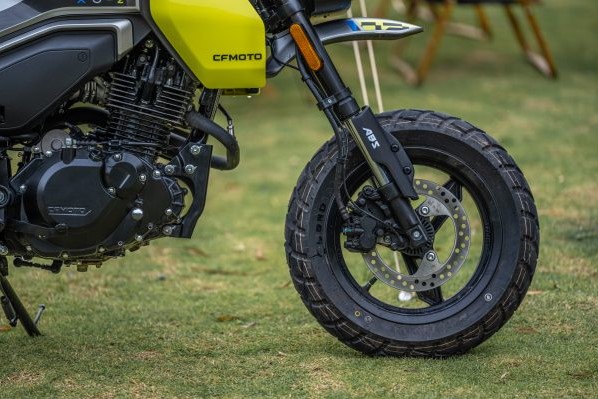 Ra mắt ‘tân binh’ côn tay 125cc thiết kế độc đáo hơn Yamaha Exciter, có phanh ABS, giá 61 triệu đồng ảnh 4