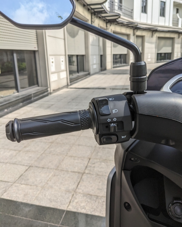 Yamaha LEXi 155: Xe tay ga dành cho nam giới hiện đại ảnh 5