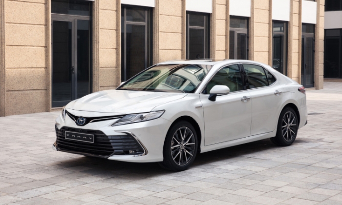 Giá xe Toyota Camry lăn bánh giữa tháng 8/2024 cực kỳ hấp dẫn, dễ tiếp tục thống trị phân khúc cỡ D ảnh 1