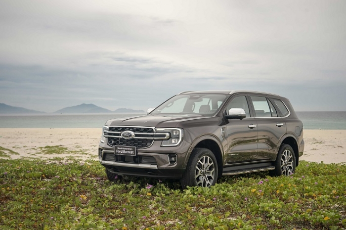 Giá lăn bánh Ford Everest cuối tháng 8/2024 kèm ưu đãi hấp dẫn, hạ gục Santa Fe và Toyota Fortuner ảnh 3