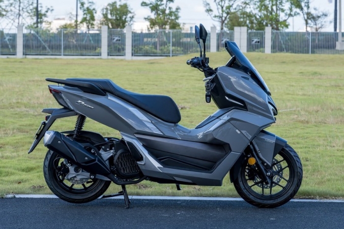 Đại chiến Honda SH, ‘vua xe ga’ 150cc mới ra mắt giá 42 triệu đồng, đẹp hơn Air Blade, có ABS và TCS ảnh 2