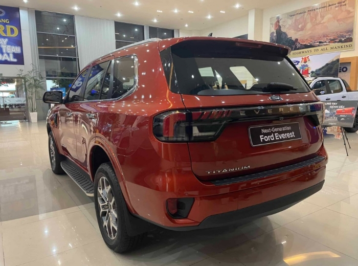 Giá xe Ford Everest lăn bánh giữa tháng 1/2025 kèm ưu đãi hấp dẫn, dễ ‘đè bẹp’ Toyota Fortuner ảnh 7