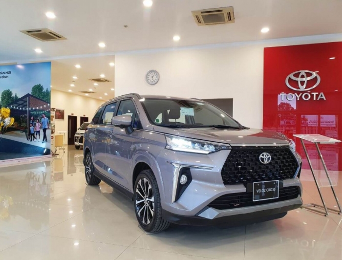 Quyết ‘hạ gục’ Mitsubishi Xpander, Toyota Veloz Cross giảm giá lăn bánh cực sâu đầu tháng 10/2025 ảnh 4
