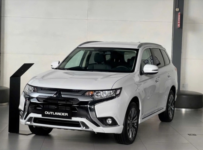 Giá Mitsubishi Outlander lăn bánh giữa tháng 10/2025 cực rẻ, ‘tất tay’ với Mazda CX-5 và Honda CR-V ảnh 5