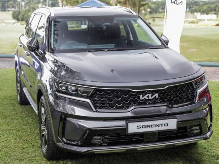 Giá xe Kia Sorento lăn bánh đầu tháng 10/2025 rẻ hơn hẳn Toyota Fortuner, quyết đấu Ford Everest ảnh 1