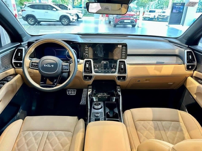 Giá xe Kia Sorento lăn bánh đầu tháng 10/2025 rẻ hơn hẳn Toyota Fortuner, quyết đấu Ford Everest ảnh 5