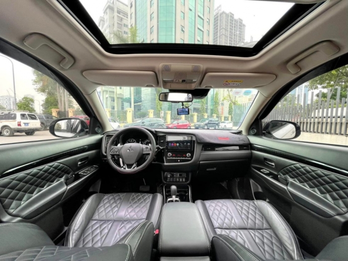 Giá lăn bánh Mitsubishi Outlander cuối tháng 10/2025 ‘rẻ hiếm thấy’, đè bẹp Mazda CX-5 và Honda CR-V ảnh 6