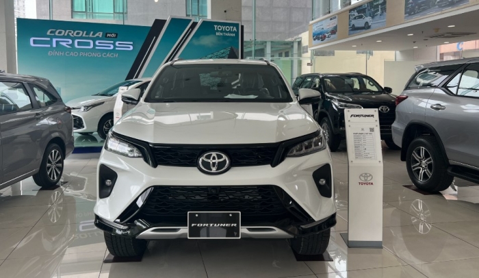 Giá lăn bánh Toyota Fortuner cuối tháng 10/2025 hấp dẫn bậc nhất phân khúc, hạ đo ván Ford Everest ảnh 1