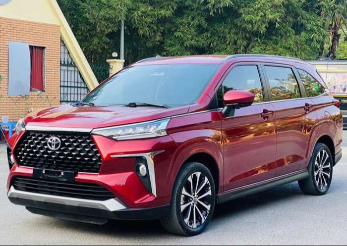 Giá lăn bánh Toyota Veloz Cross giảm mạnh giữa tháng 10/2025, quyết ‘soán ngôi’ Mitsubishi Xpander ảnh 1