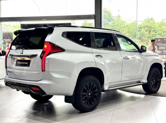 ‘Lật đổ’ Fortuner và Ford Everest, giá lăn bánh Mitsubishi Pajero Sport cuối tháng 10/2025 giảm mạnh ảnh 3
