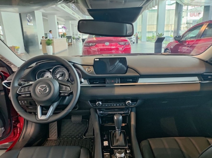 Giá lăn bánh Mazda6 cập nhật cuối tháng 10/2025: Rẻ hiếm thấy, ‘đè bẹp’ cả Toyota Camry và Kia K5 ảnh 5
