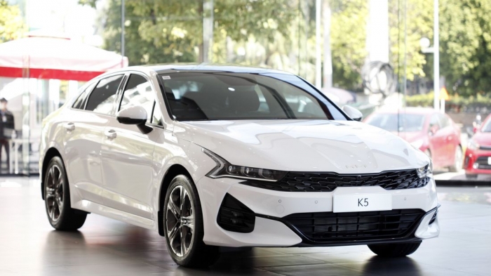 ‘Gạt giò’ Toyota Camry, Kia K5 hạ giá lăn bánh cực sâu nhờ ưu đãi ‘siêu khủng’ đầu tháng 11/2025 ảnh 5