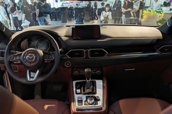 Mazda CX-8 ‘gây sốt’ với giá lăn bánh đầu tháng 10/2025 rẻ hơn hẳn Toyota Fortuner và Ford Everest ảnh 6
