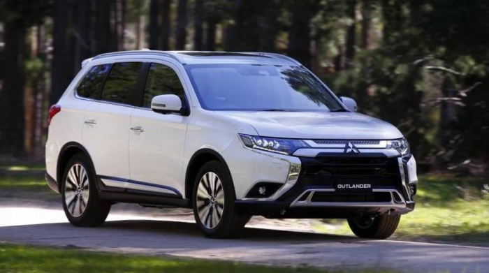 ‘Quật ngã’ Honda CR-V và Mazda CX-5, Mitsubishi Outlander hạ giá lăn bánh cực mềm đầu tháng 11/2025 ảnh 4