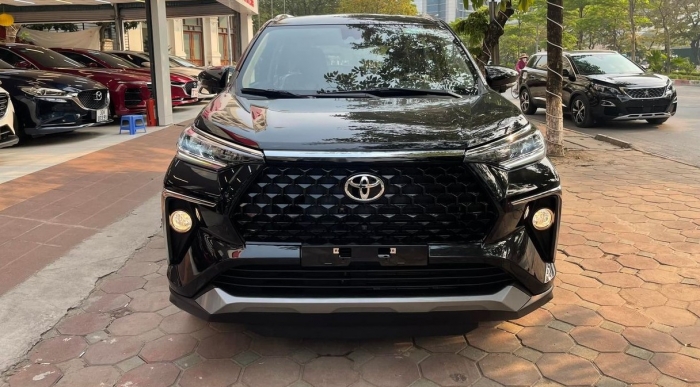 ‘Tung đòn hiểm’ vào Mitsubishi Xpander, Toyota Veloz Cross hạ giá lăn bánh cực sâu đầu tháng 11/2025 ảnh 2