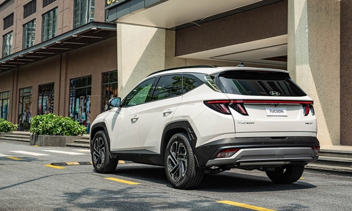 Giá Hyundai Tucson lăn bánh giữa tháng 11/2025 kèm ưu đãi khủng, rẻ át vía Mazda CX-5 và Honda CR-V ảnh 3