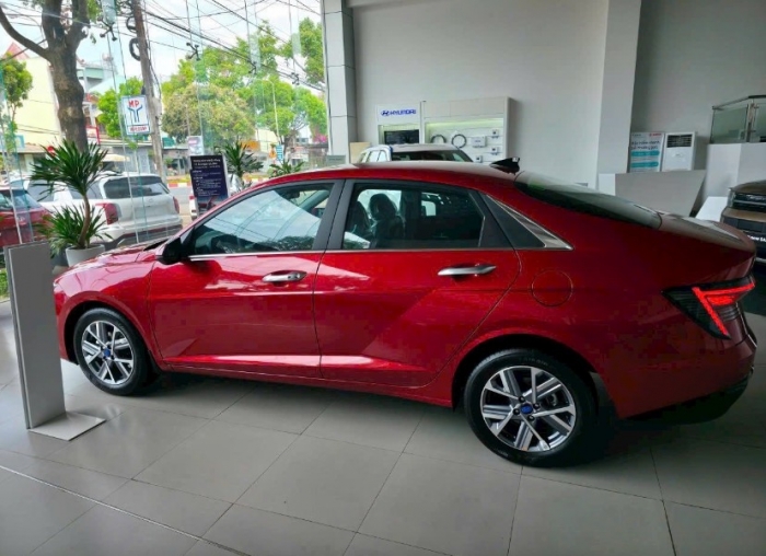 Hyundai Accent có giá lăn bánh cực rẻ giữa tháng 11/2025, ‘hạ knock-out’ Honda City và Toyota Vios ảnh 4