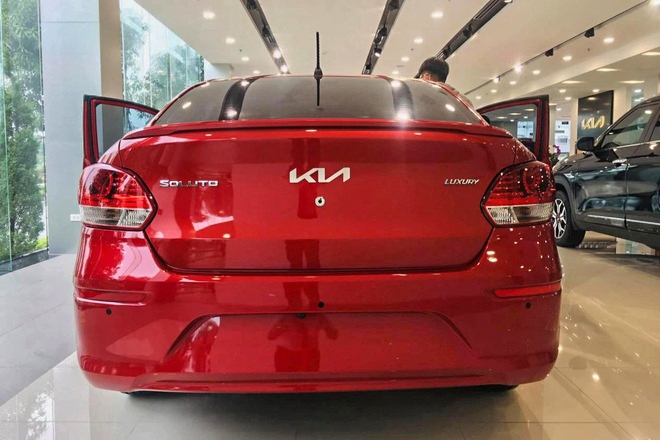 ‘Kỳ phùng địch thủ’ của Hyundai Accent có giá lăn bánh rẻ hơn cả Grand i10, quyết hạ gục Toyota Vios ảnh 3