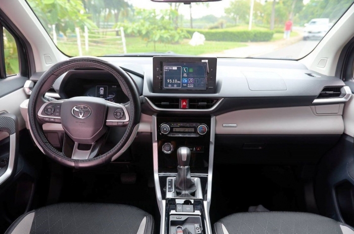 Gi&aacute; lăn b&aacute;nh Toyota Veloz Cross cuối th&aacute;ng 11/2025 &lsquo;rẻ kh&oacute; cưỡng&rsquo;, đe dọa hạ gục Mitsubishi Xpander ảnh 6